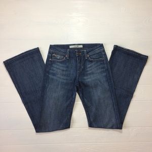 ❤️Joe's Stretch Medium Dark Wash Flare  Jean W25